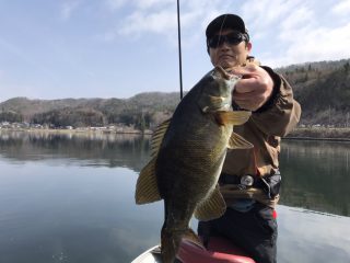 木崎湖モダンボートバス釣り