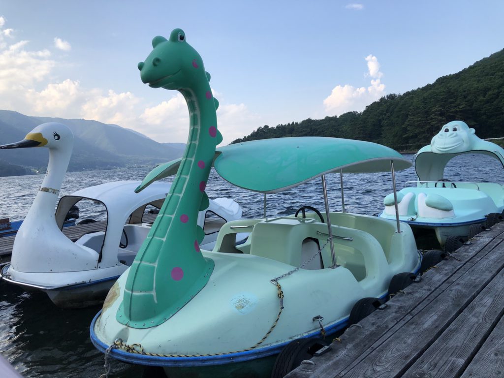 夏の木崎湖はご家族でぺダルボートをどうぞ！