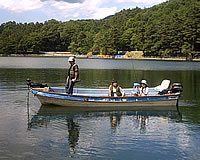 木崎湖モダンボート和船