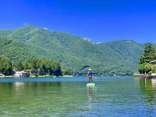 木崎湖モダンボート遊び