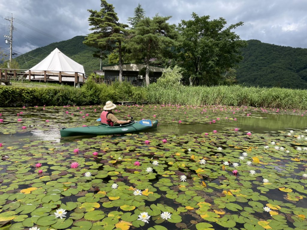 スタッフ小山、初めてカヤックに乗る