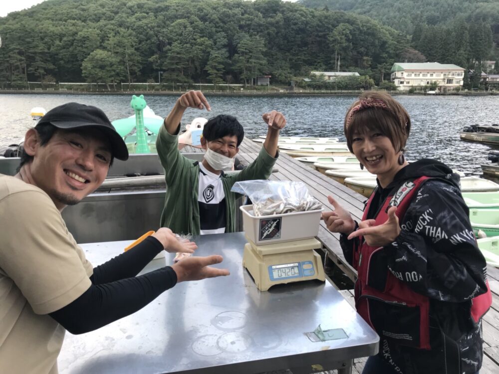 木崎湖ワカサギ釣果情報　10/2