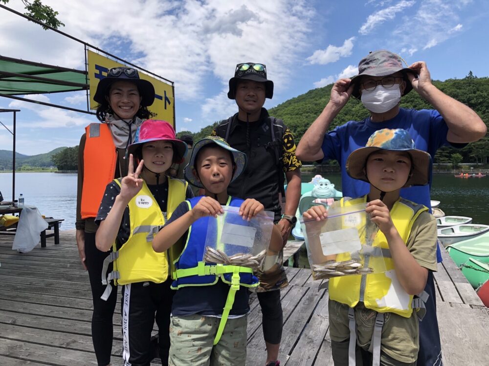 初めてのワカサギ釣りのお客様！長野県木崎湖で夏のワカサギ釣り！